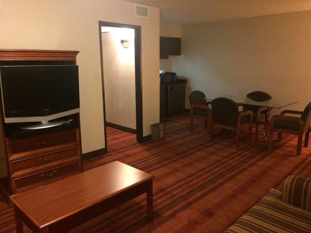 Plaza Hotel And Suites Pine Bluff Dış mekan fotoğraf